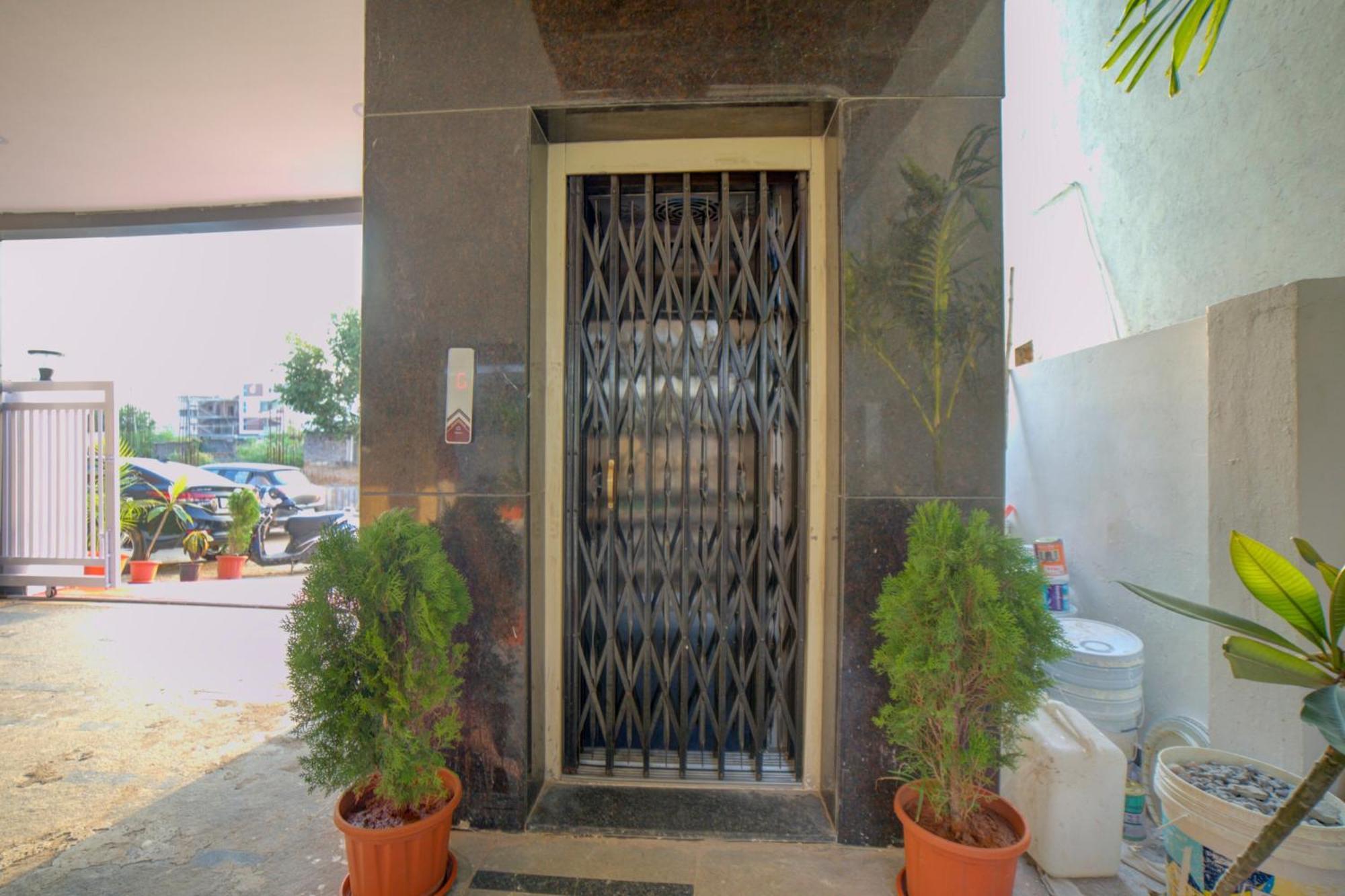 Collection O Lakeview Castle Hotel Warangal Ngoại thất bức ảnh
