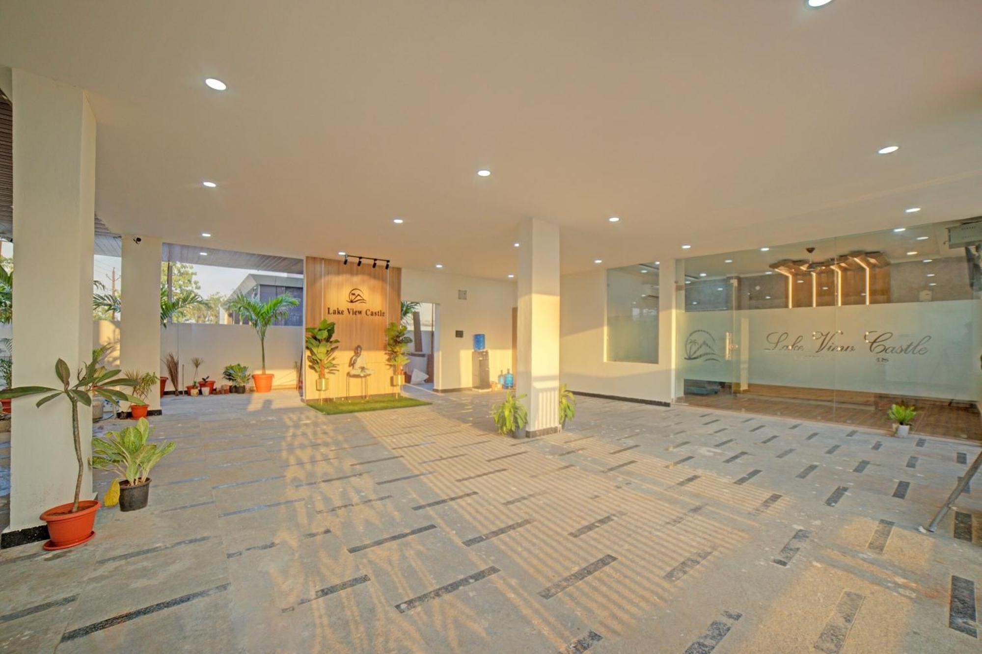 Collection O Lakeview Castle Hotel Warangal Ngoại thất bức ảnh